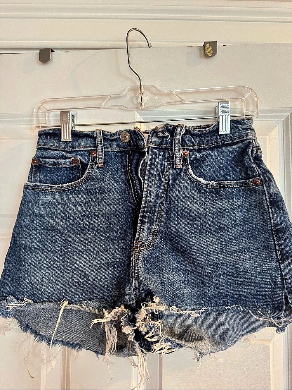 Abercrombie & Fitch Curve Love High Rise The Mom Short High Rise Mom Shorts Blue